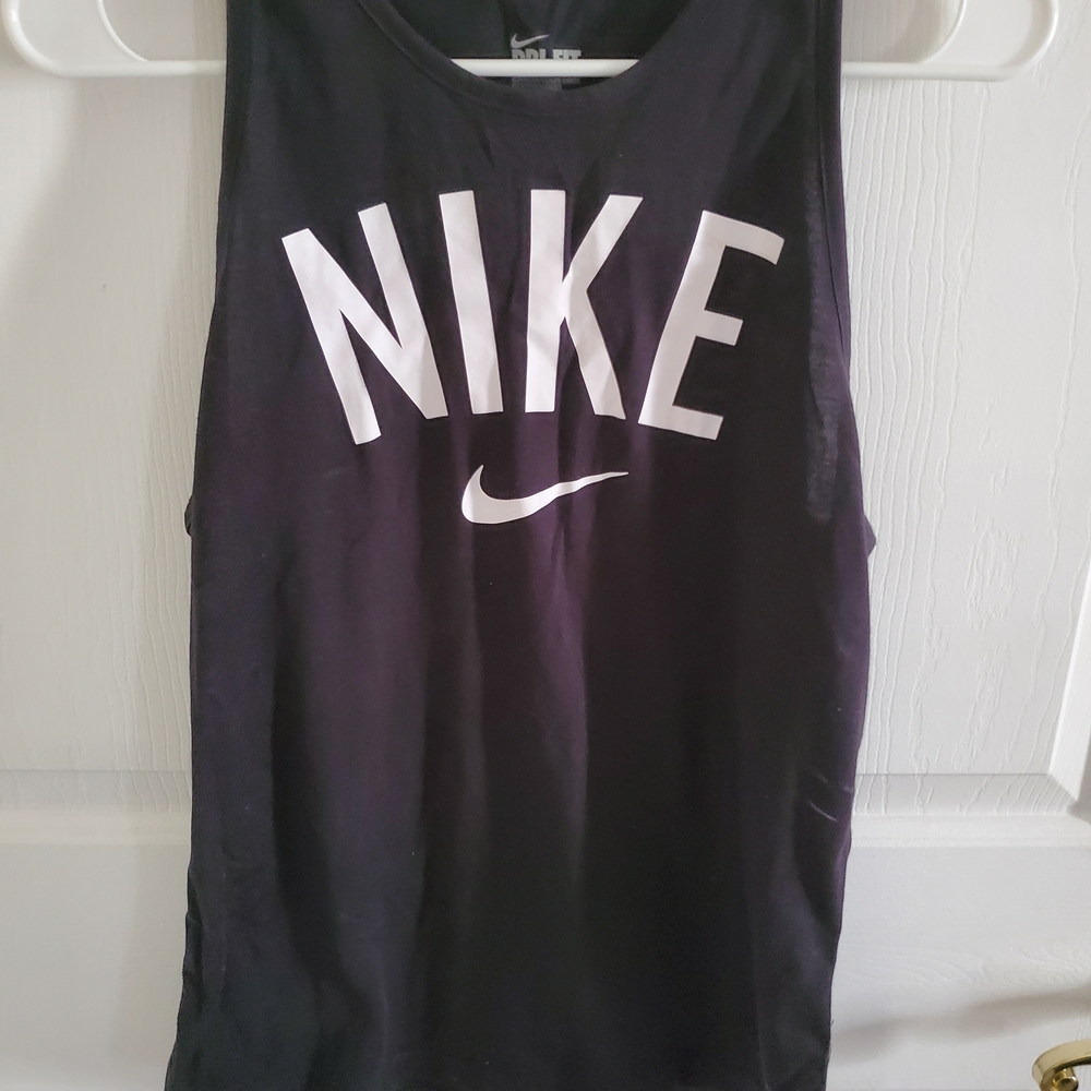 Nike Black and White Sleeveless Top